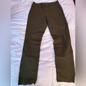 Old Navy Women’s Olive Pixie High-Rise Pants